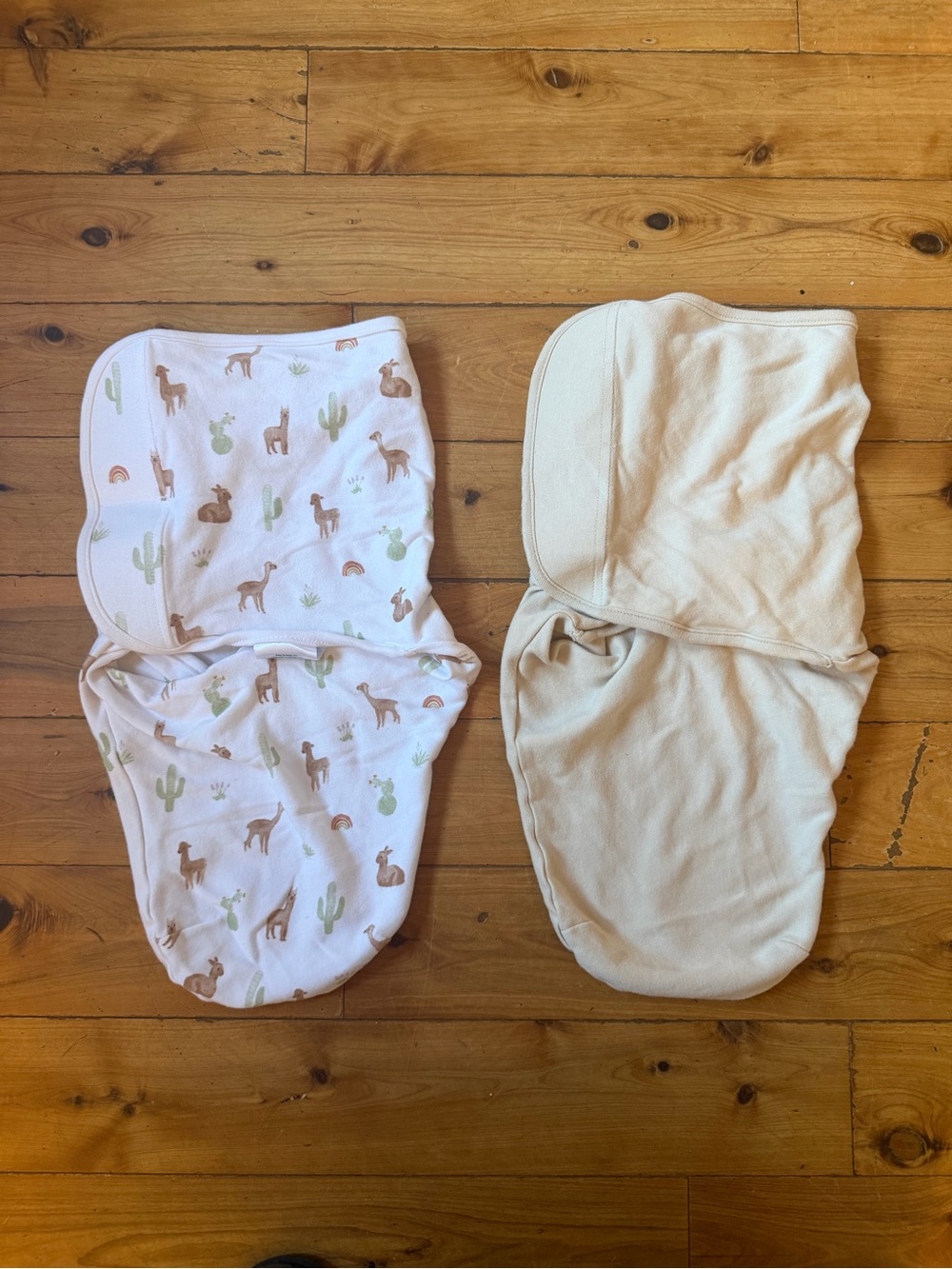 NEW Swaddles Set of 2